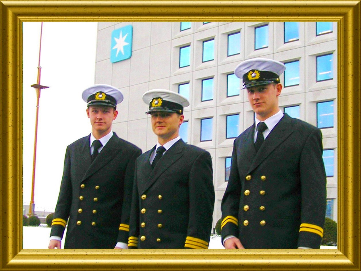 Tre sønner skibsofficerer i A.P.Møller - MÆRSK