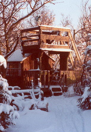 legehus med tårn og 'hemmeligheder'